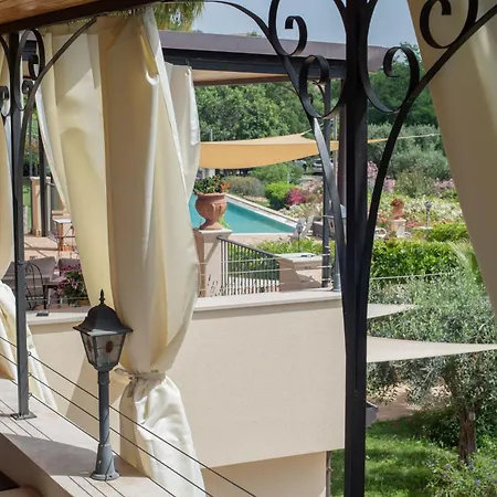 Tenuta Santa Tecla *